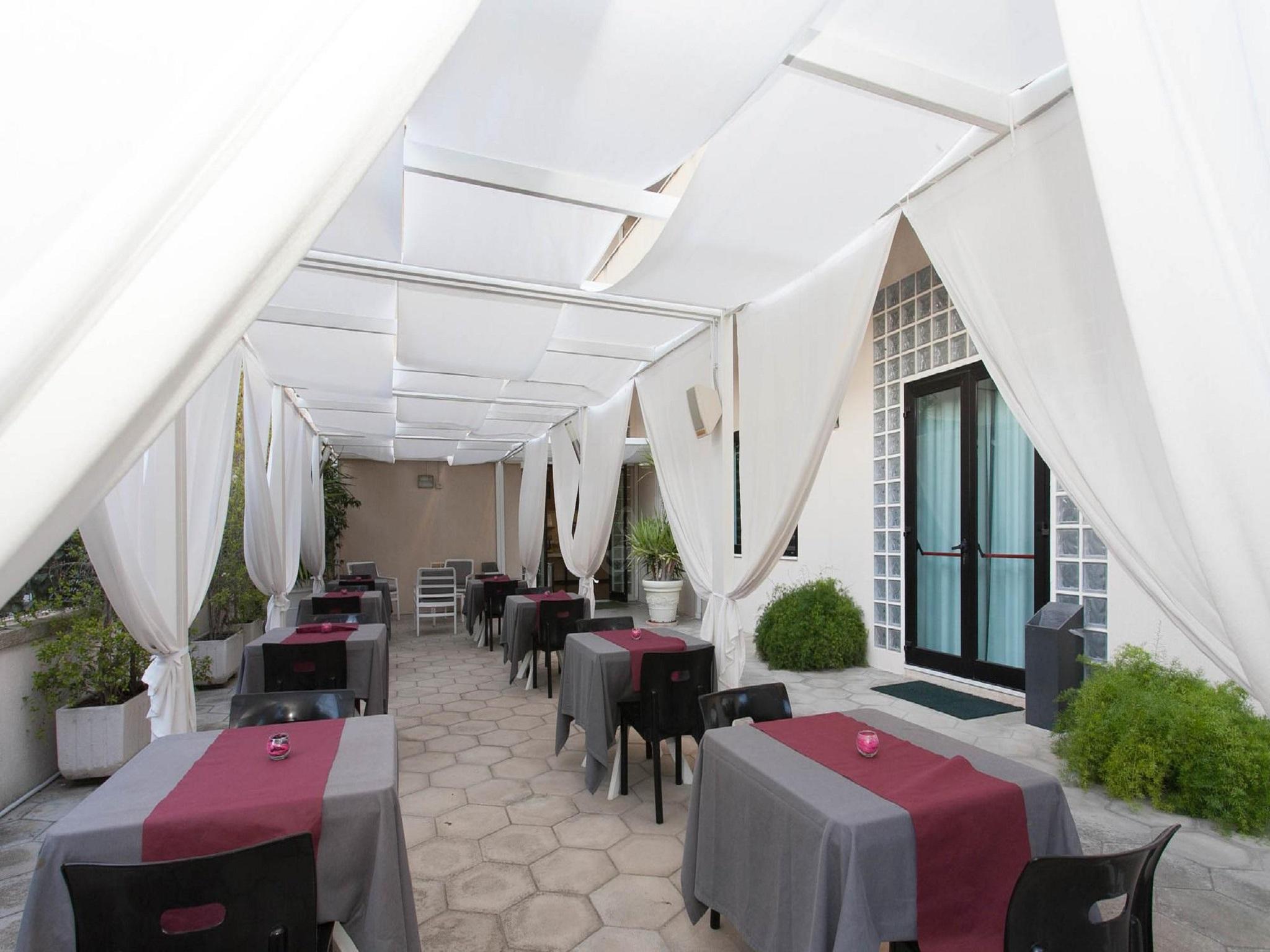 Hotel Zenit Salento Lecce Exterior foto