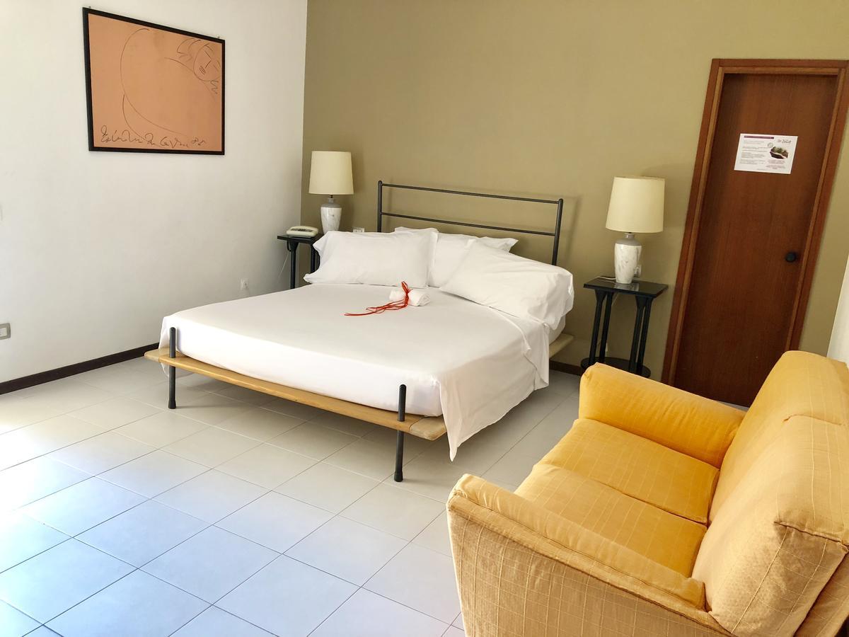 Hotel Zenit Salento Lecce Exterior foto